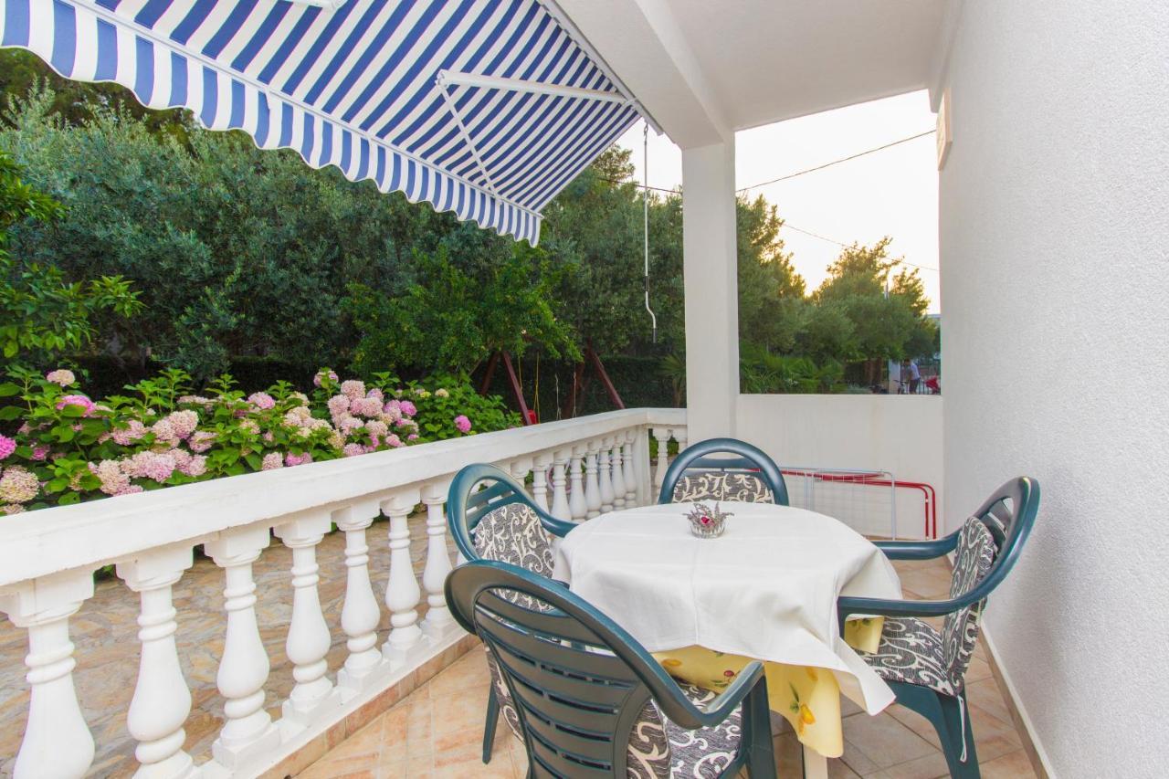 Apartmani Mariva Vodice Exteriör bild