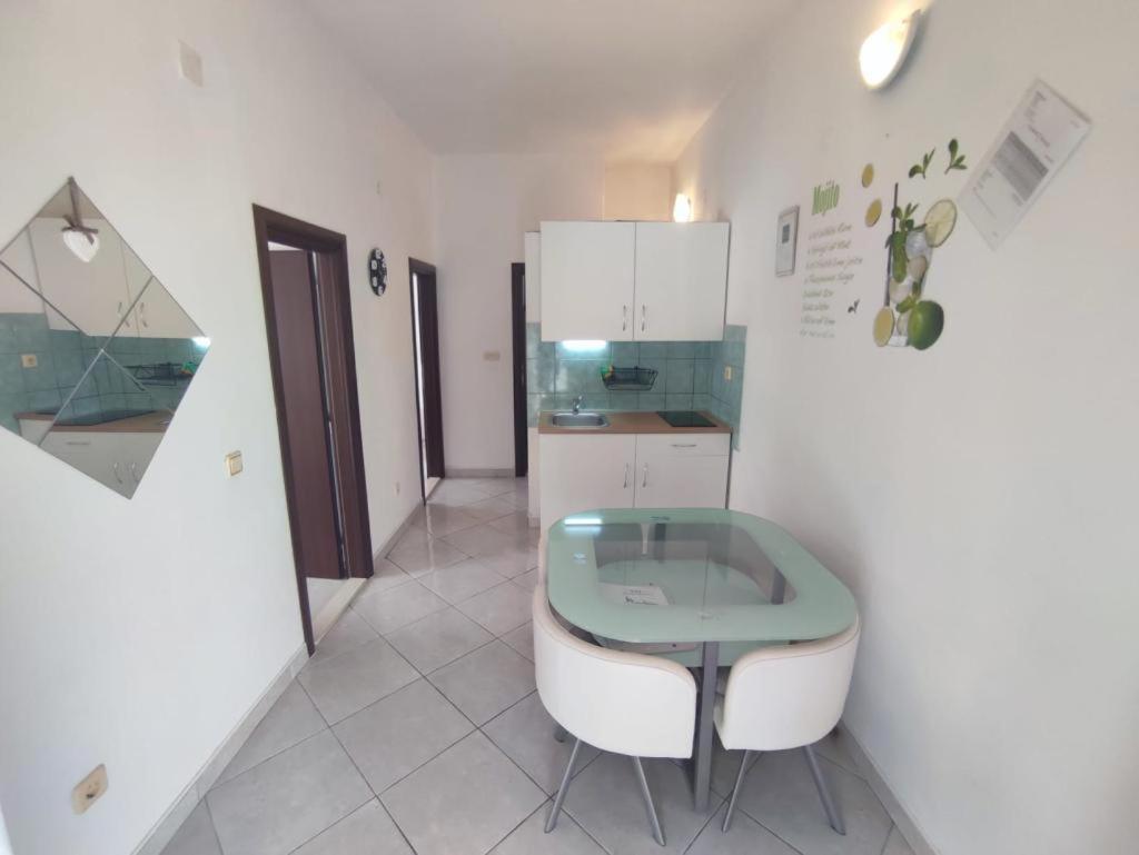 Apartmani Mariva Vodice Exteriör bild